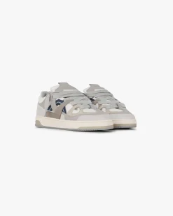 Represent Bully Sneaker -> Bully