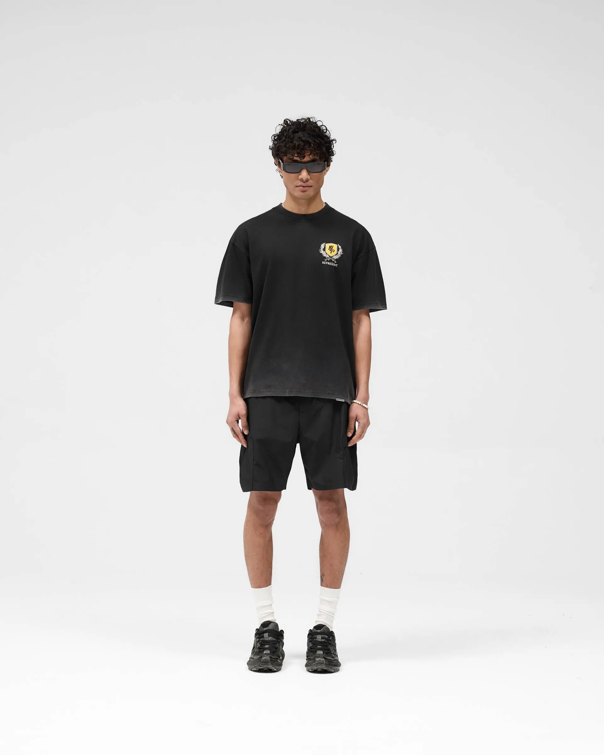Represent Crest T-Shirt - Vintage Black> T-Shirts