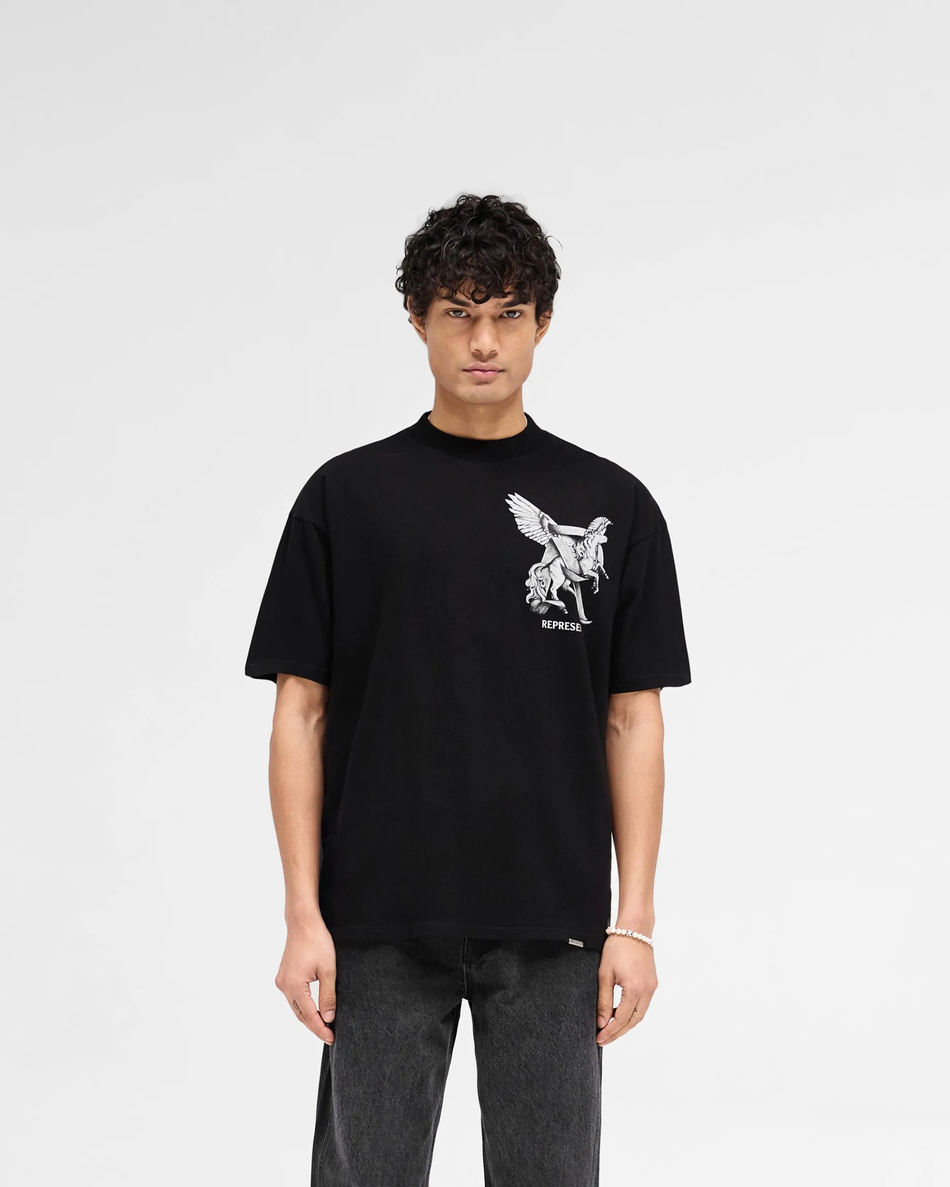 Represent Elegance In Motion T-Shirt - Jet Black> T-Shirts