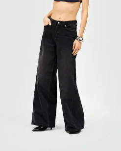Represent Mid Rise Wide Leg Jean - Washed Black> Bottoms/Jeans