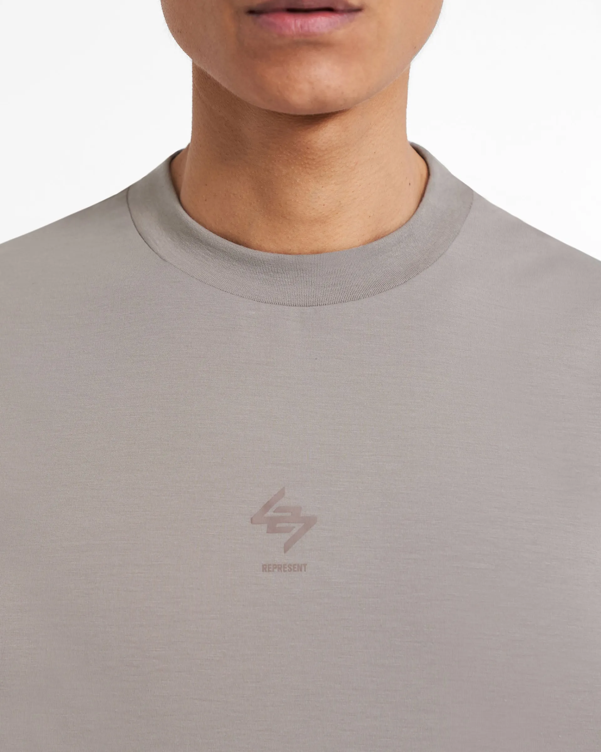 Represent 247 Oversized Tank -> T-Shirts