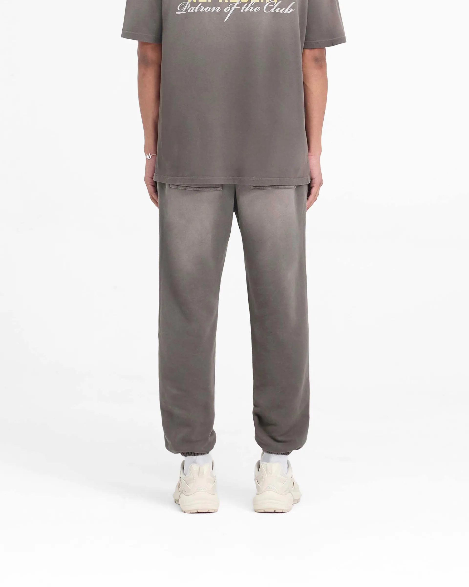 Represent Patron Of The Club Sweatpant - Washed Olive> Sweatpants | Pants