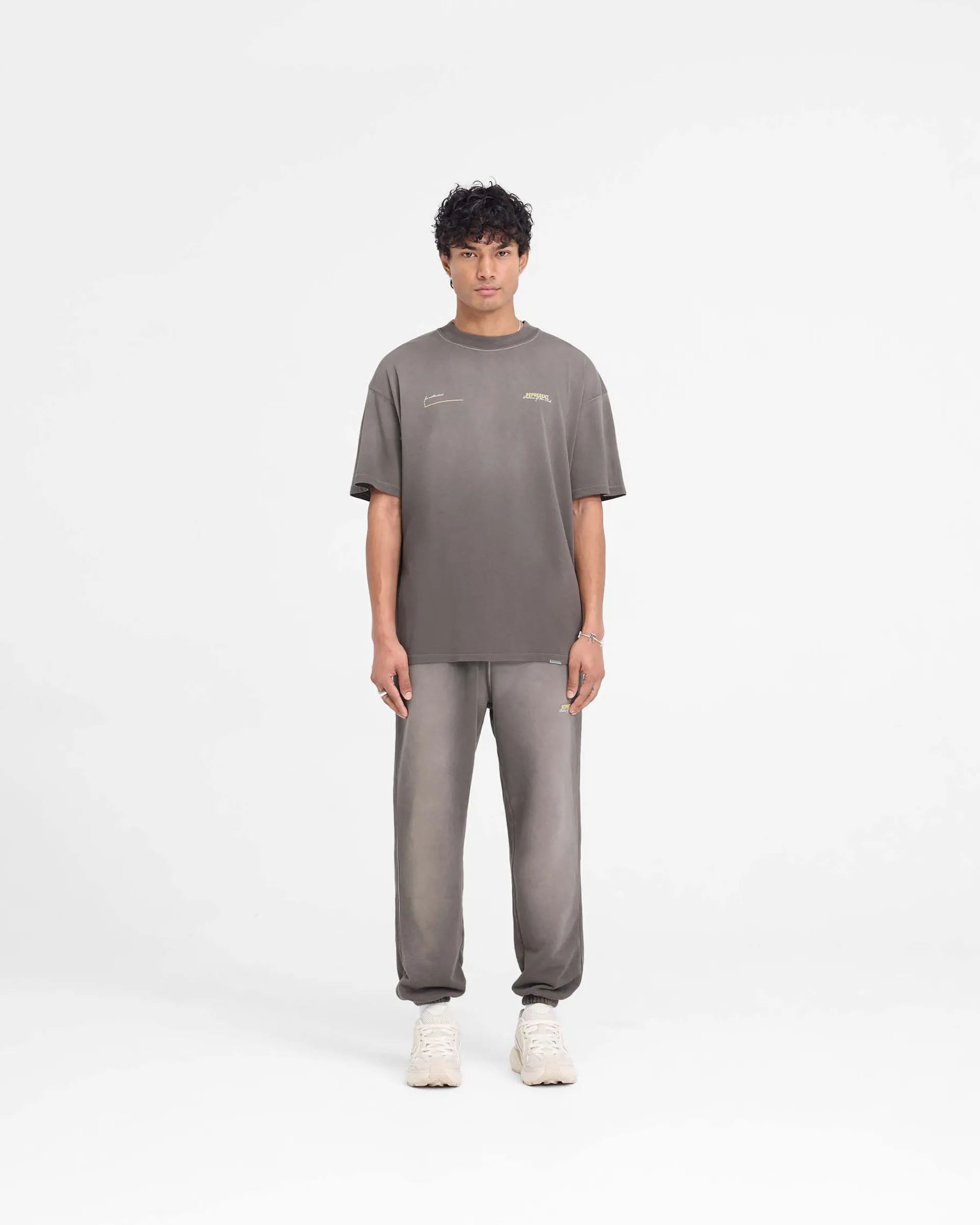 Represent Patron Of The Club Sweatpant - Washed Olive> Sweatpants | Pants