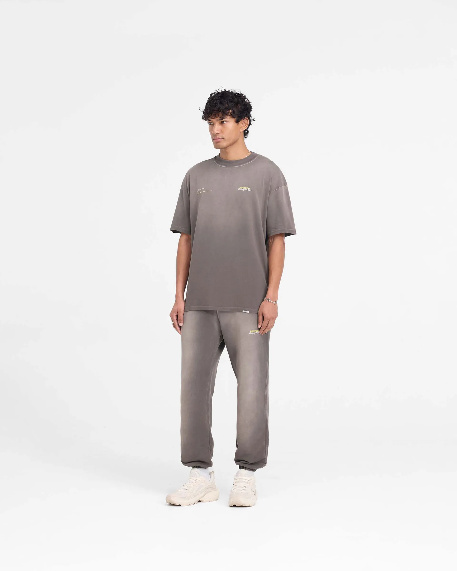 Represent Patron Of The Club Sweatpant - Washed Olive> Sweatpants | Pants